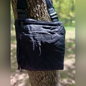 Kenneth Cole Reaction Crossbody